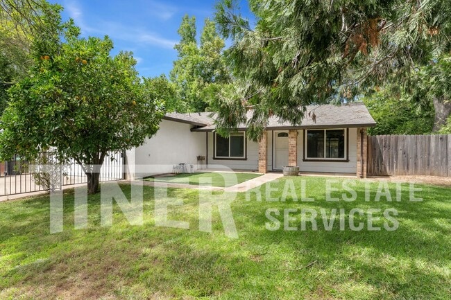 Building Photo - 8950 Salmon Falls Dr