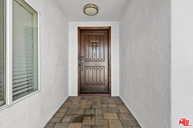 Building Photo - 4949 San Feliciano Dr