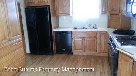 Building Photo - 2653 S Vaughn Way