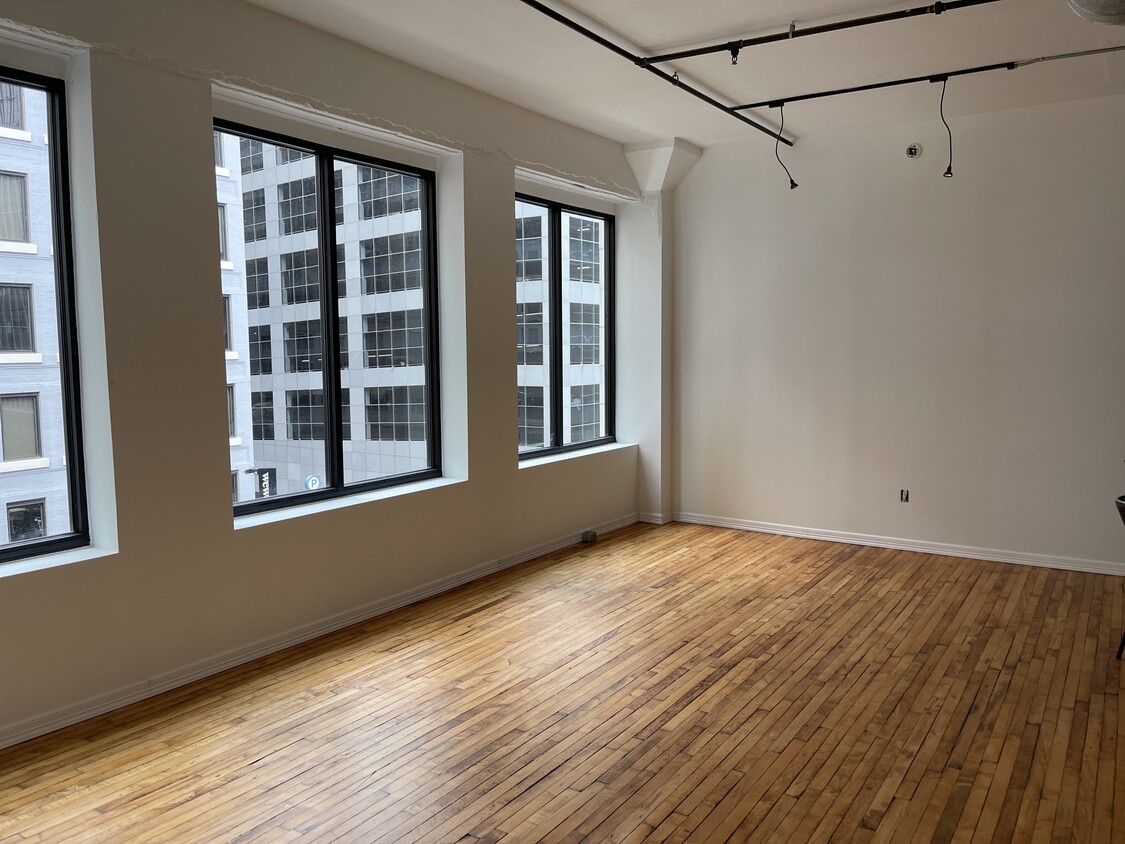 Living Room - 705 Main St (Houston, TX)