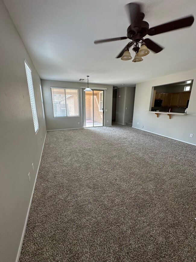 Building Photo - 2926 S Anderson Ln