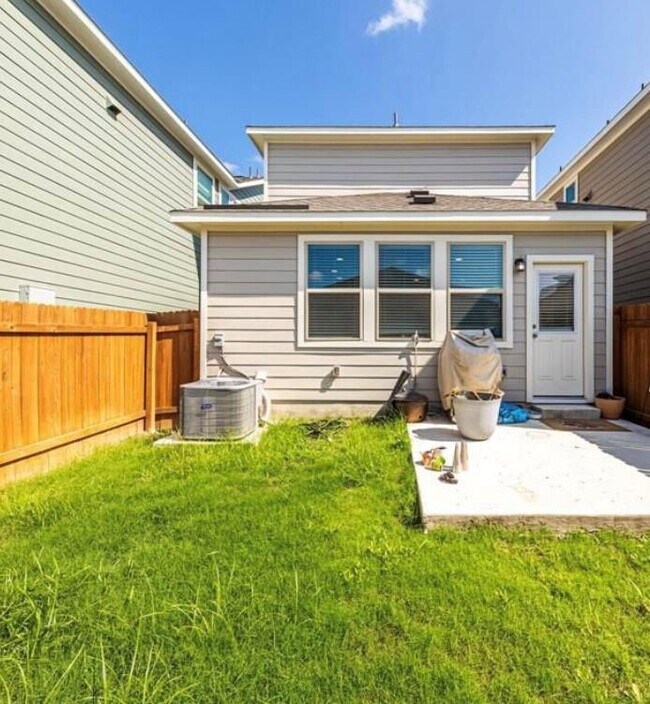 Foto del edificio - 2013 Arendale Dr