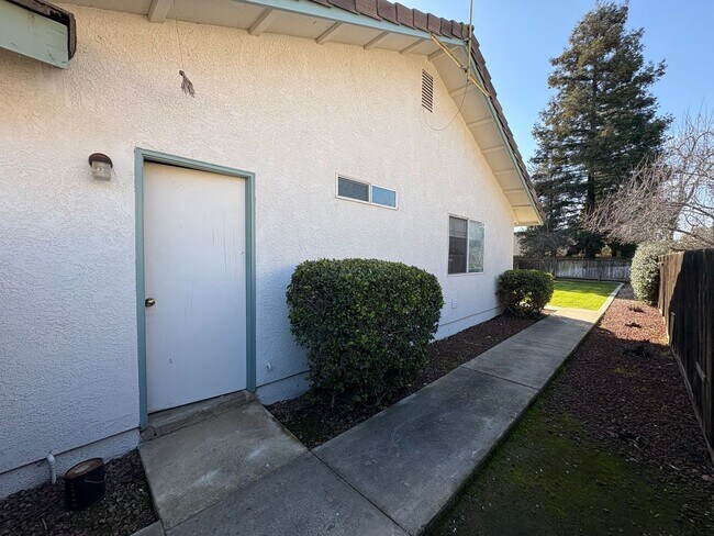 Foto del edificio - Corner lot home near Schroth Park coming soon!