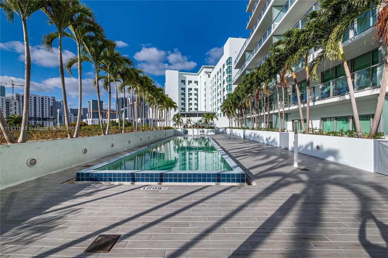 Foto principal - 1600 SW 1st Ave