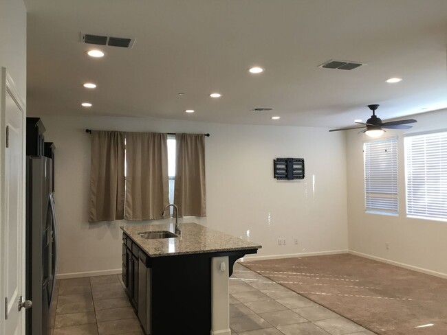 Building Photo - Welcome to Riverstone!!!