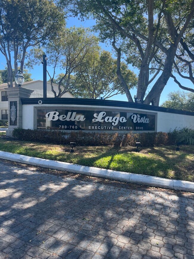 Foto del edificio - ONE BEDROOM ONE BATHROOM !! Waterfront Community