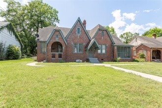 Building Photo - 3154 Lexington Rd