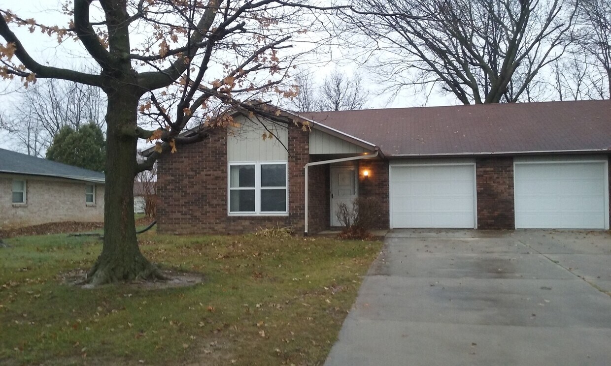 Front of Duplex - 1506 Richlieu Dr