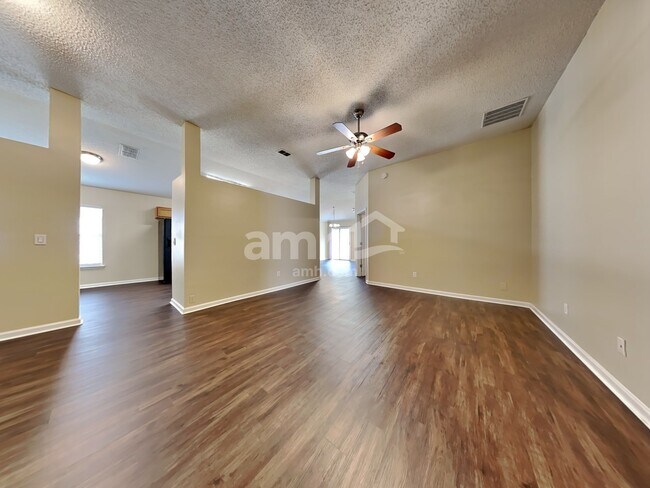 Foto del edificio - 3264 Talisman Drive