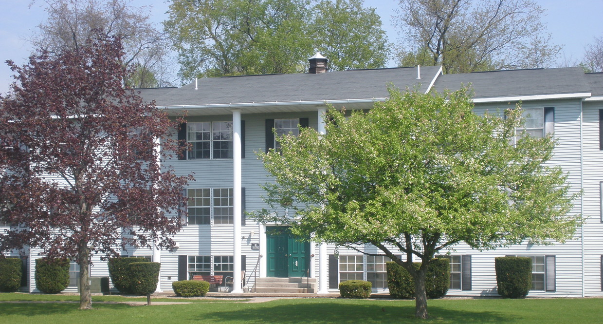 Primary Photo - Manor Village Apartments