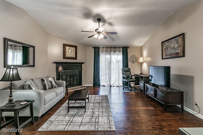 Building Photo - 1 br, 1 bath Condo - 6610 Willow Pointe NW...