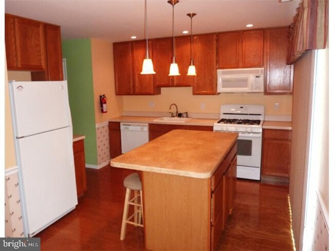 Building Photo - 2505 Saxony Dr