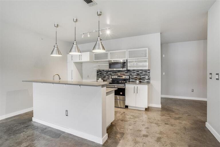 Foto principal - 1111 S Akard St
