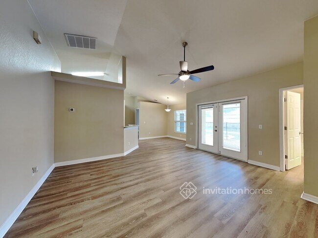 Building Photo - 122 Oak Leigh Ct