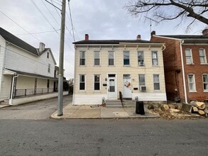 Building Photo - 213 Jefferson Ave