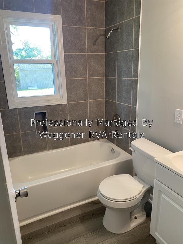 Building Photo - 811 Irby Dr