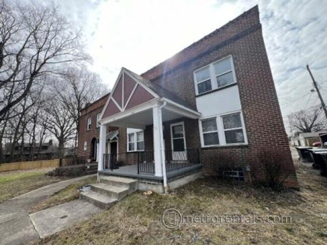 Foto del edificio - 385-387 Arcadia Avenue