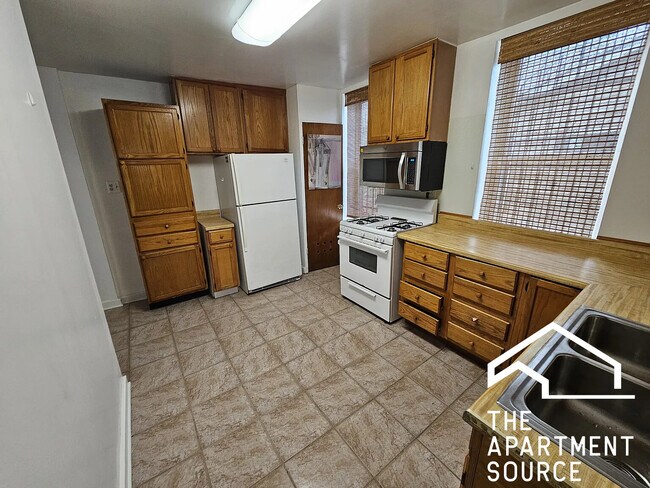 Foto del edificio - 3531 W Dickens Ave