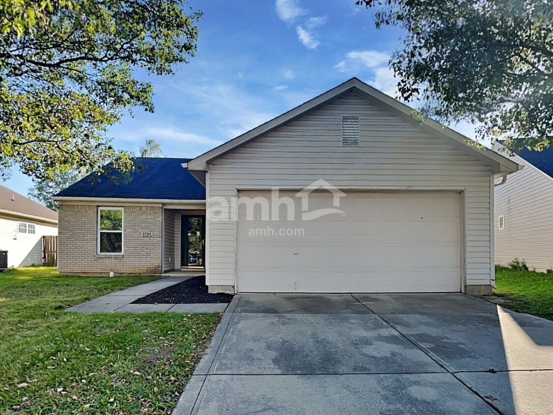 Foto principal - 3742 Laurel Cherry Ln