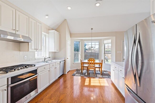 Foto del edificio - 4100 Aldenham Dr