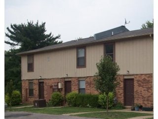 Building Photo - 2512 Elmwood Pky