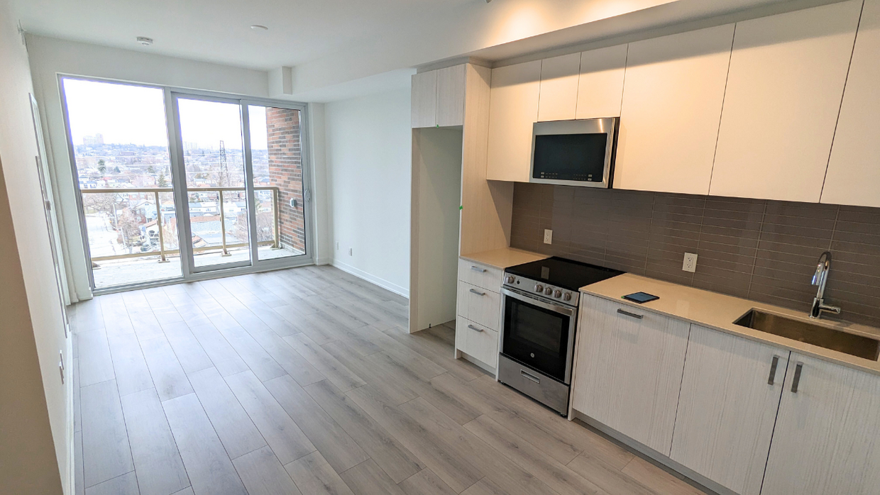 Photo principale - 1787 St Clair Av W