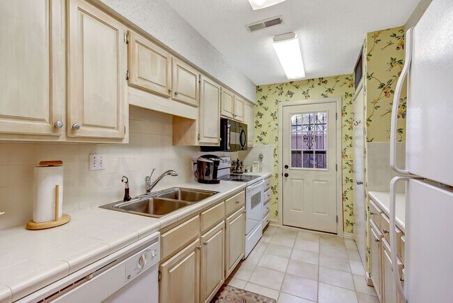 Foto del edificio - 3307 Sea Marsh Rd
