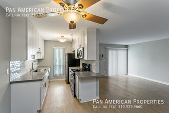 Building Photo - 11152 Wallingsford Rd