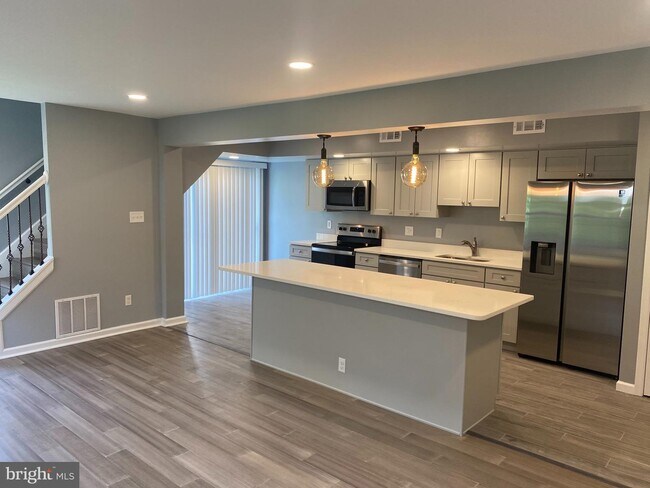 Building Photo - 9684 Hagel Cir