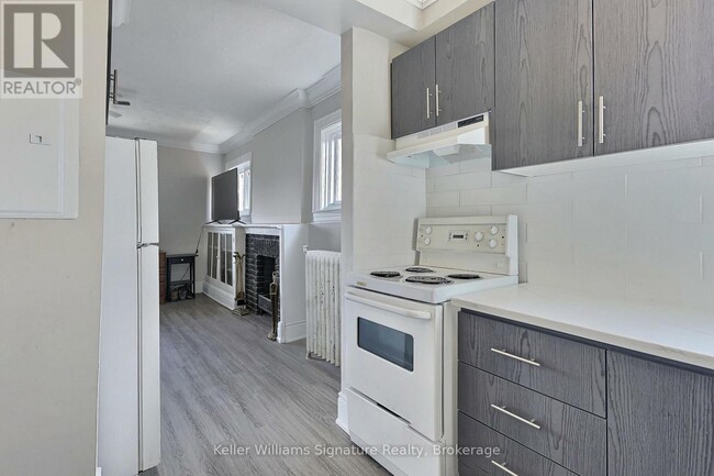 Building Photo - 8-8 Tisdale St S