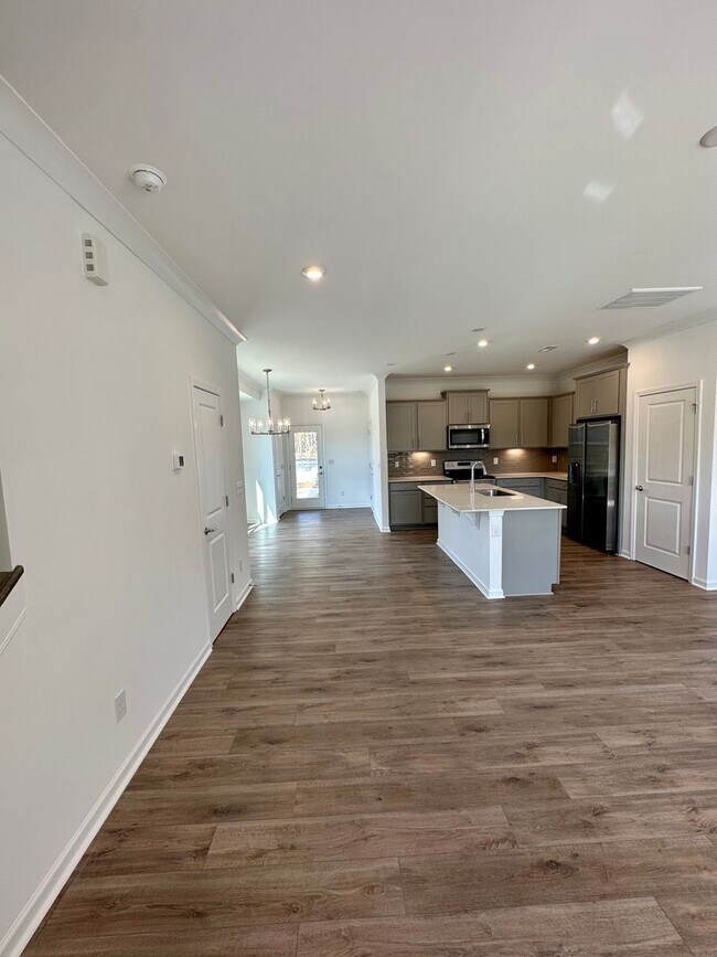 Foto del edificio - 2BR/3BA End Unit Townhome in Pringle Towns