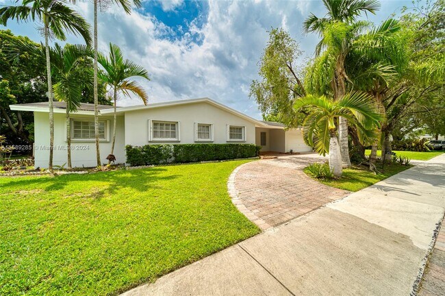 Building Photo - 9100 SW 86th St