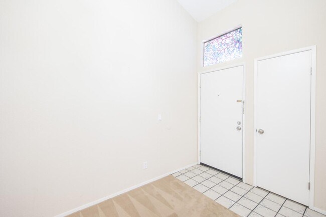 Building Photo - 3819 Seven Trees Blvd