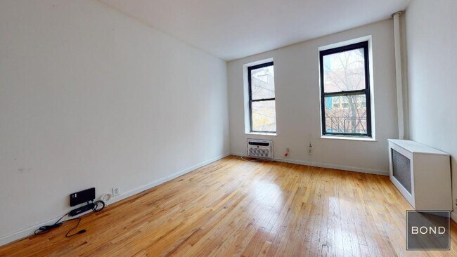 Foto del edificio - 335 E 92nd St