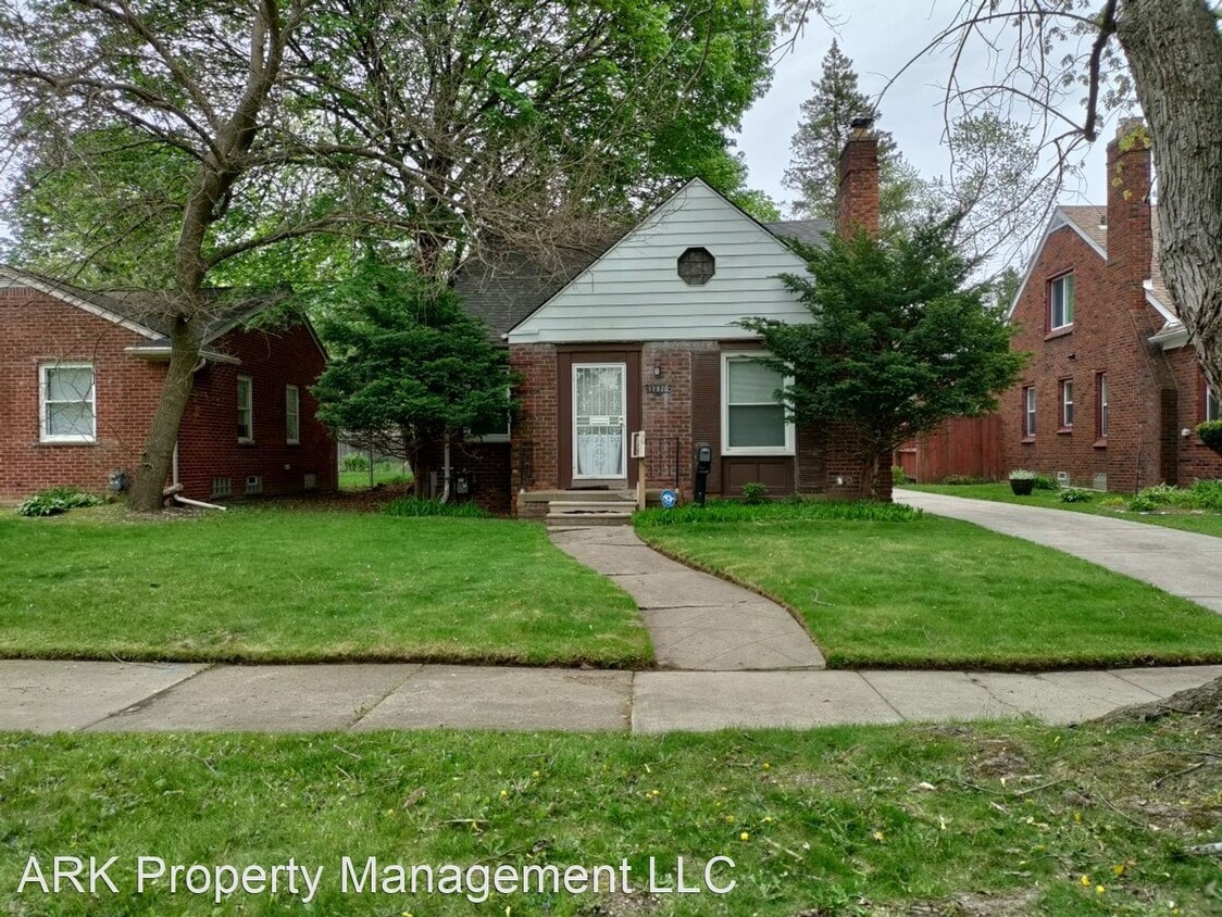 17920 Redfern St, Detroit, MI 48219 House Rental in Detroit, MI
