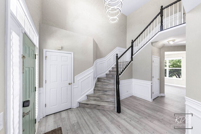 Building Photo - 2612 Lundquist Dr