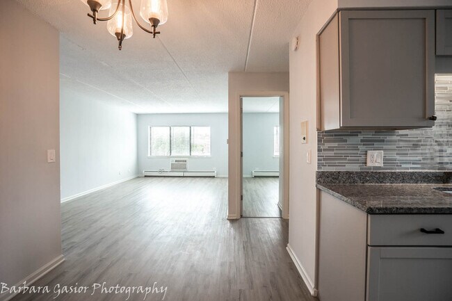 Foto del edificio - 835 Pearson St