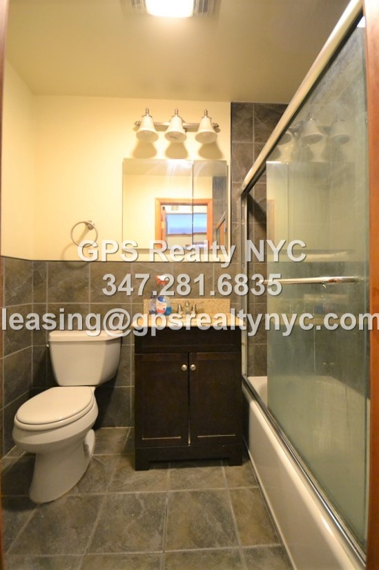 Building Photo - 339 W 71st St