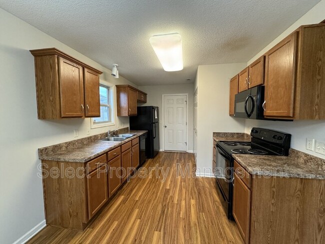Building Photo - 15310 Cypress Pointe Dr