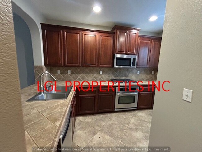 Foto del edificio - 3060 Tice Creek Way