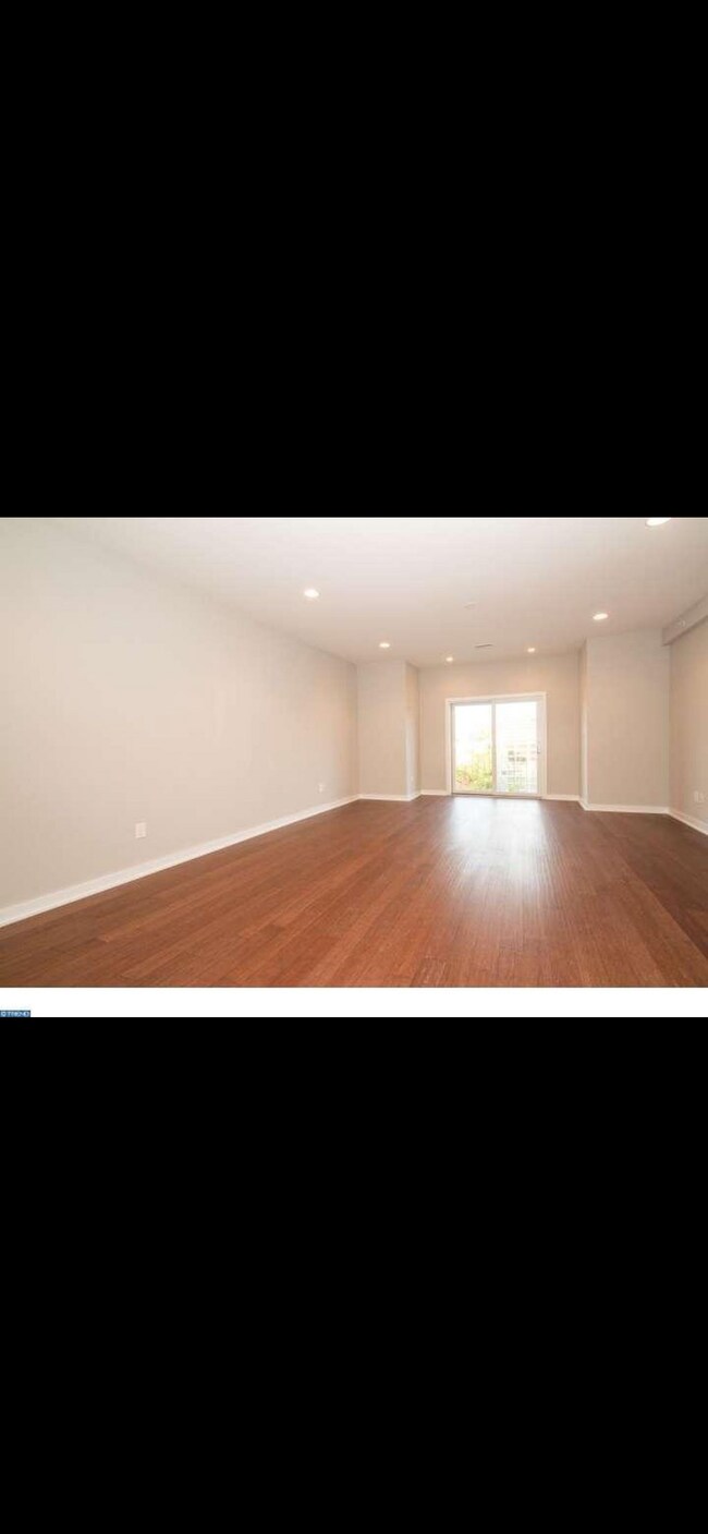 Foto del edificio - 924 N Marshall St