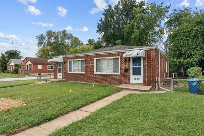 Building Photo - 6502 Lillian Ave