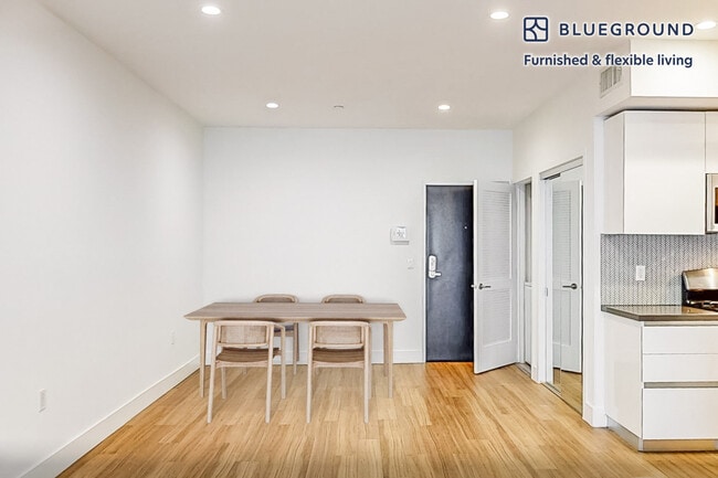 Building Photo - 518 N Gramercy Pl