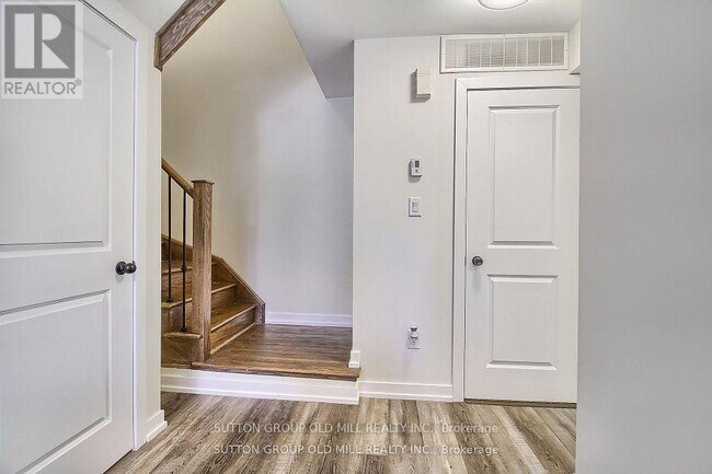 Photo du bâtiment - 2335 Sheppard Ave W