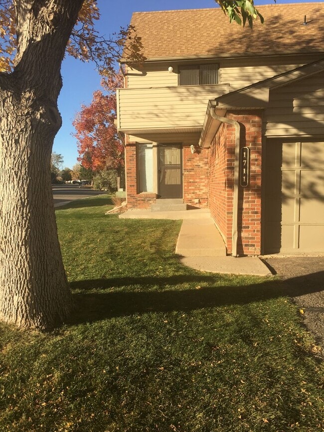 Building Photo - 1711 Apelles Cir