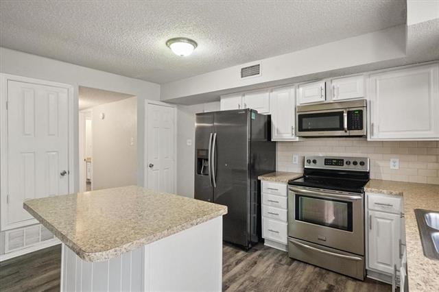 Foto del edificio - 3505 Rush Springs Dr