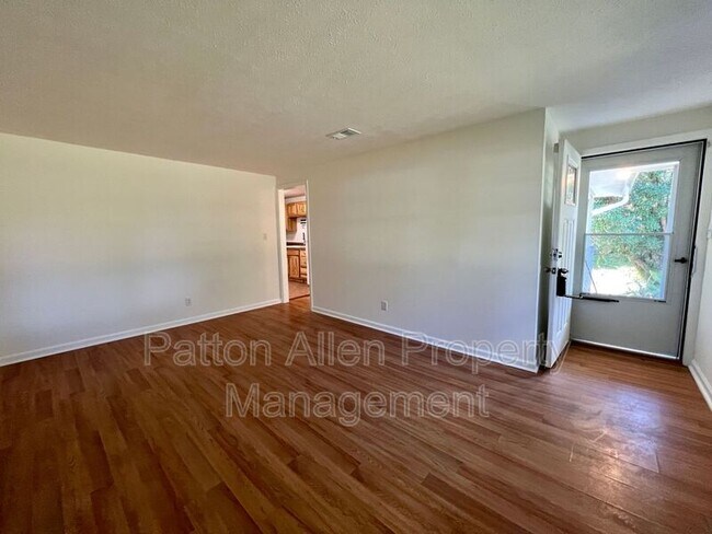 Building Photo - 45 High Meadow Rd