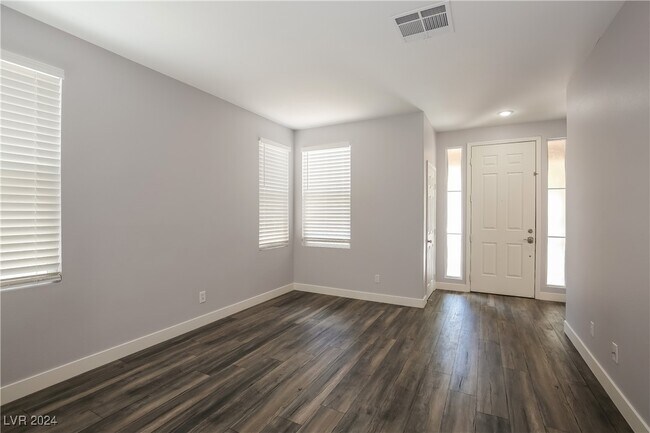 Building Photo - 4367 Acropolis Ave