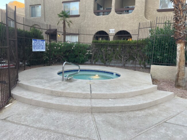 Foto del edificio - 5191 W Pioneer Ave