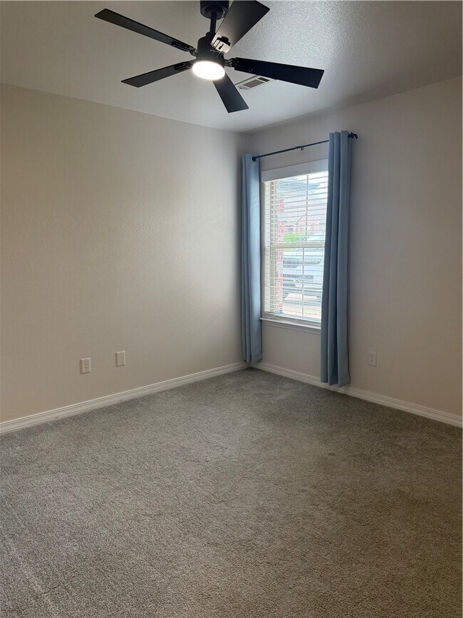 Foto del edificio - 3009 SW Briar Creek Ave